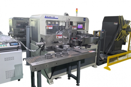 Iron core winding machin